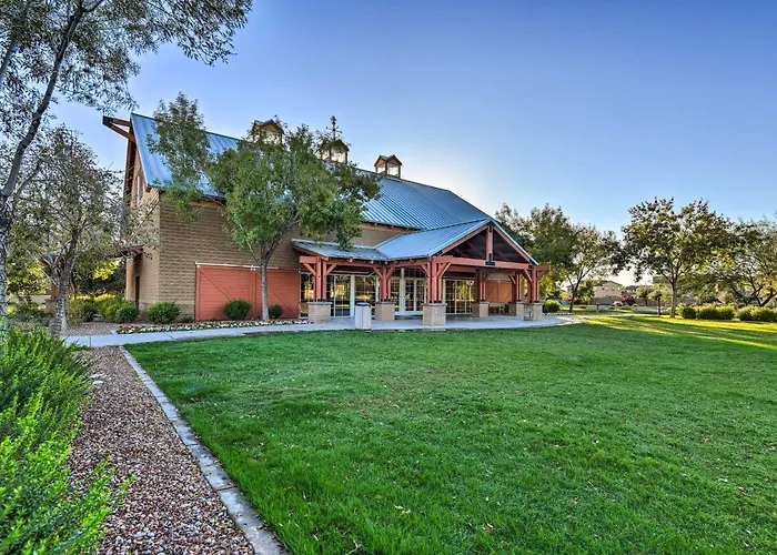 Heated Pool + Putting Green: Luxe Gilbert
